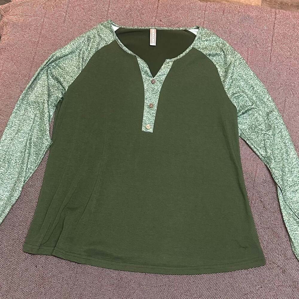 NORACORA Women's V Neck Long Sleeve Tunic Lightweight Sweater Top